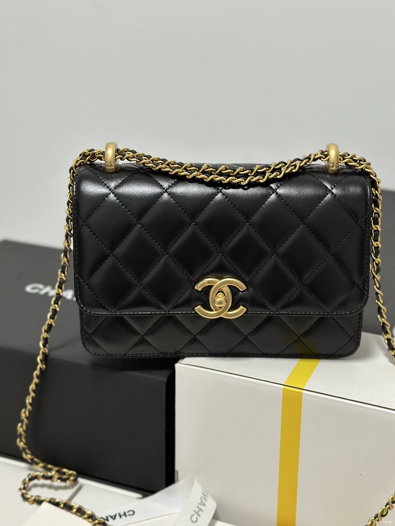 First Bag Ru FLAP CHANEL -14.5*22*8cm BAG 0807